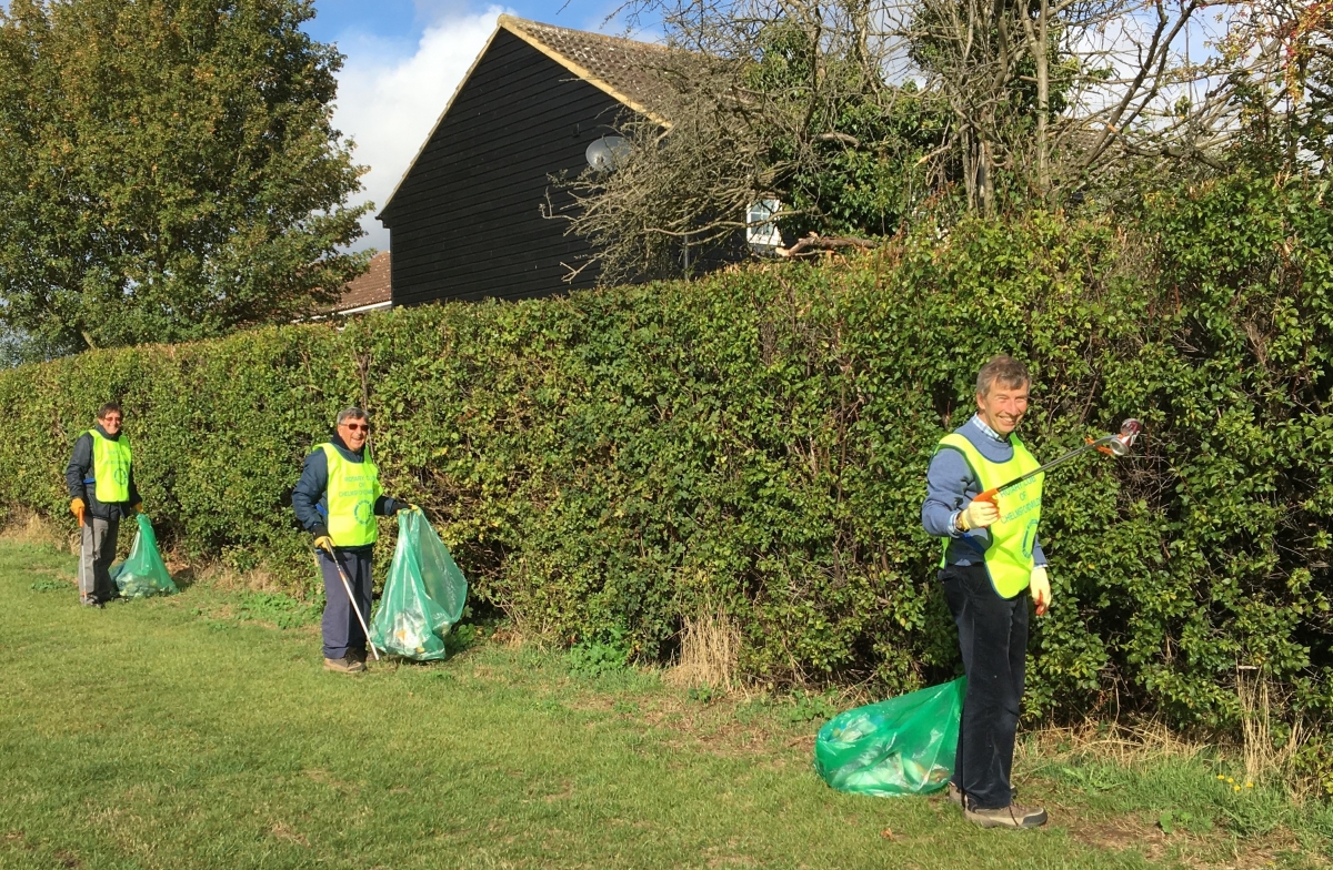 Litter Picking Rotary Chelmsford Mildmay
